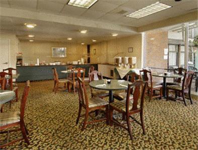 Howard Johnson Inn & Suites Columbus Restauracja zdjęcie